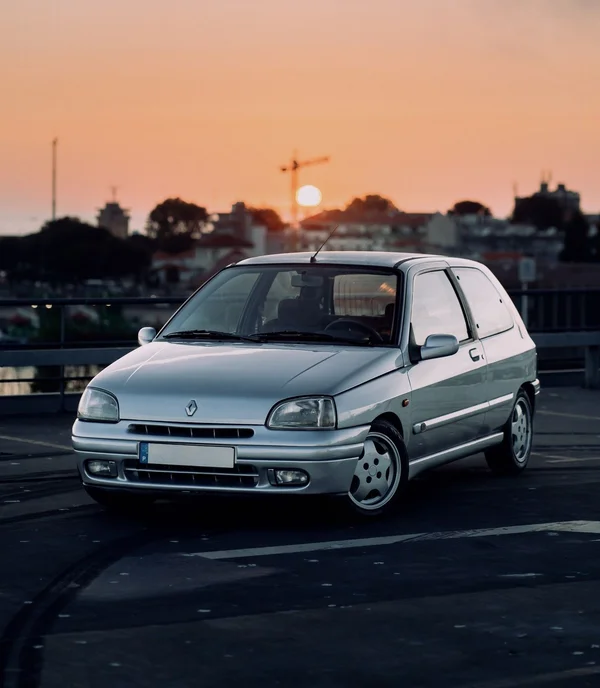 Clio RTI Exterior 1