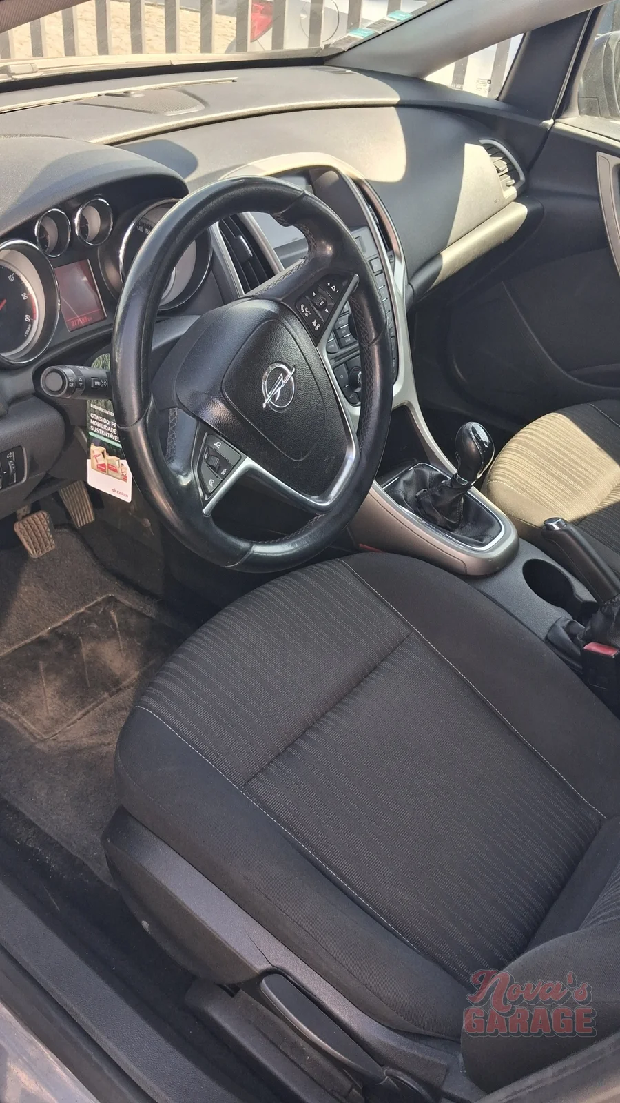 Interior 18