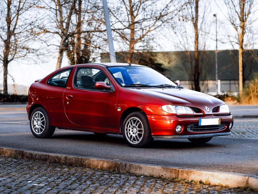 Renault Megane Coupe Exterior 3